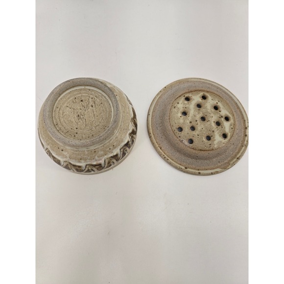 Vintage handmade pottery flower frog bowl earthy tan glaze - Picture 5 of 5